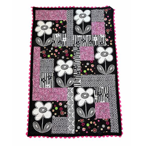 Handmade Double Sided Pink Black & White Patchwork Crib Baby Quilt 39" x 58.25" - Picture 1 of 7